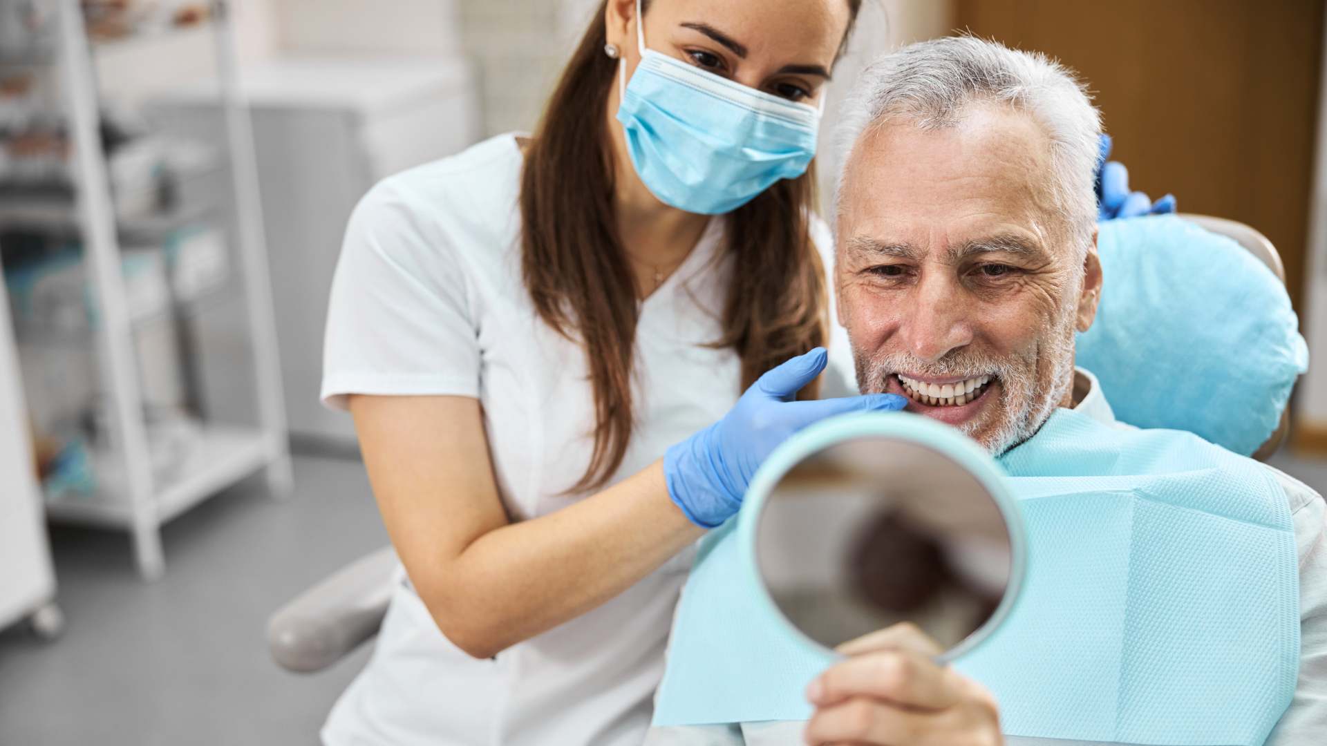 Le fasi di un impianto dentale: tutto ciò che devi sapere